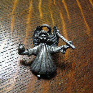 😇 Teacher Angel Vintage Pewter Lapel Pin